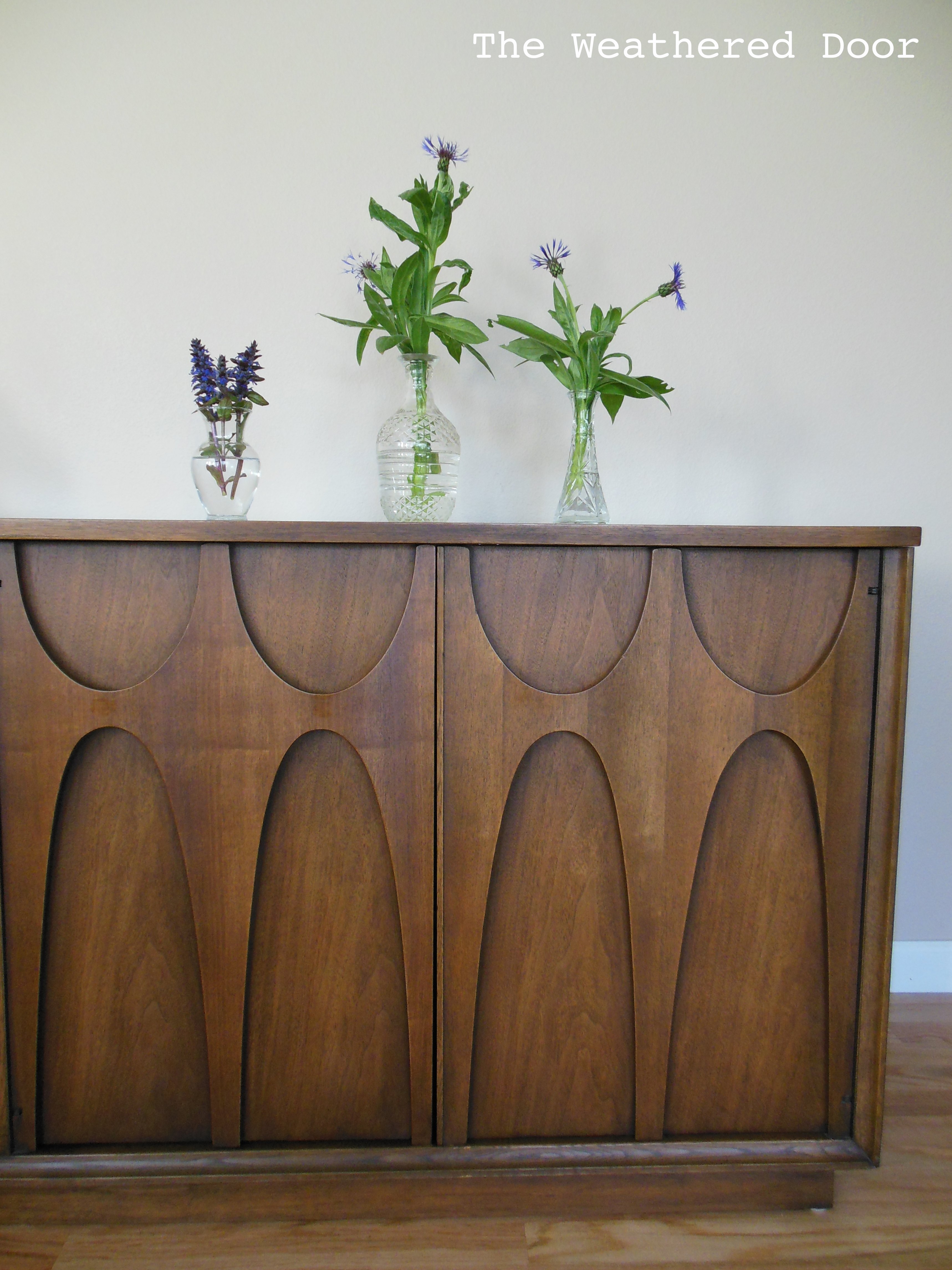 Broyhill brasilia clearance credenza buffet