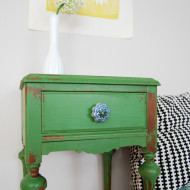 Furniture Reveal: Green Chippy Nightstand